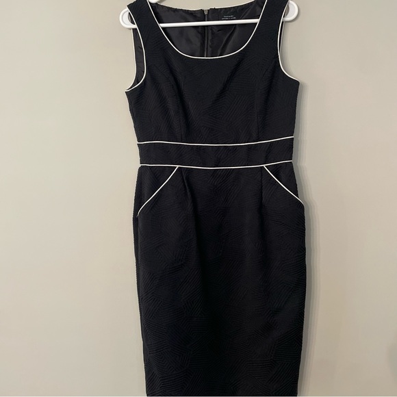 Tahari Dresses & Skirts - Women’s Macy’s Nordstrom Tahari Black Sleeveless Dress with Pockets 8 Medium